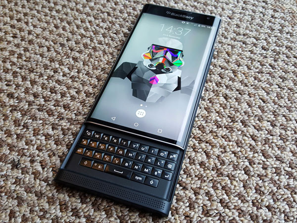 Thay màn hình Blackberry Priv giá rẻ